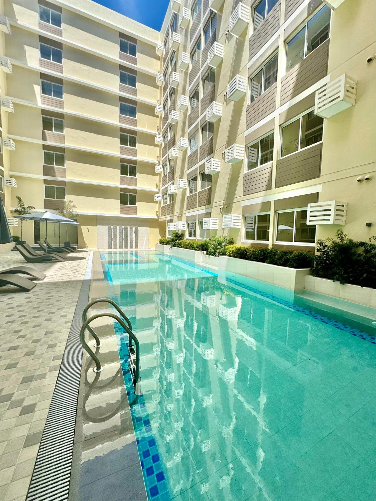 Fullerton Suites Puting Kahoy Exterior foto
